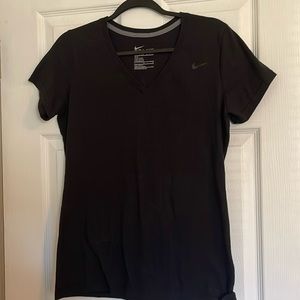 Nike Women’s Large slim-fit v-neck t-shirt